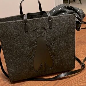 Beautiful large fly London bag, like new.